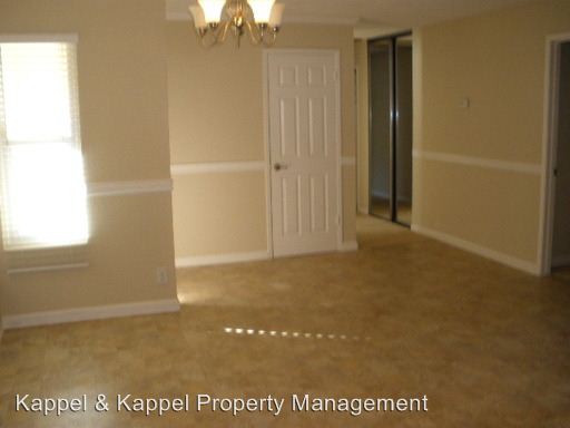 Building Photo - 1186 Creekside Dr