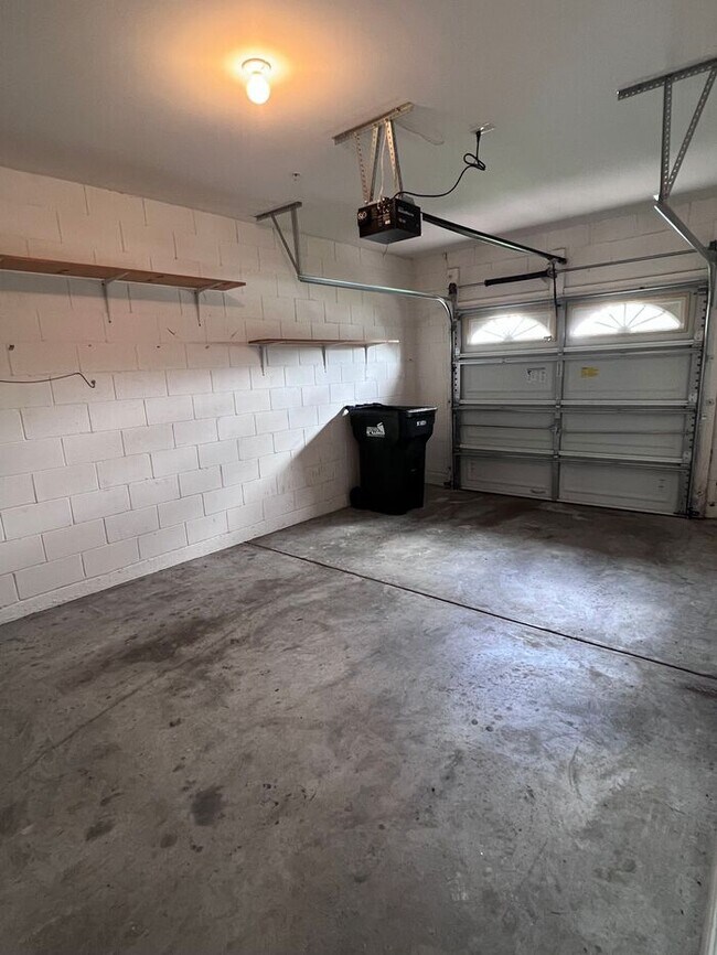 Foto del edificio - 1873 Chatham Place Dr