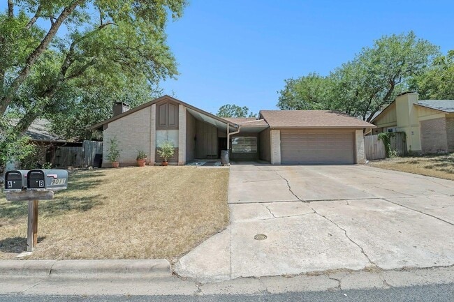 Building Photo - 9011 Quail Valley Dr