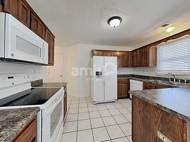 Building Photo - 8897 Gooseberry Cv