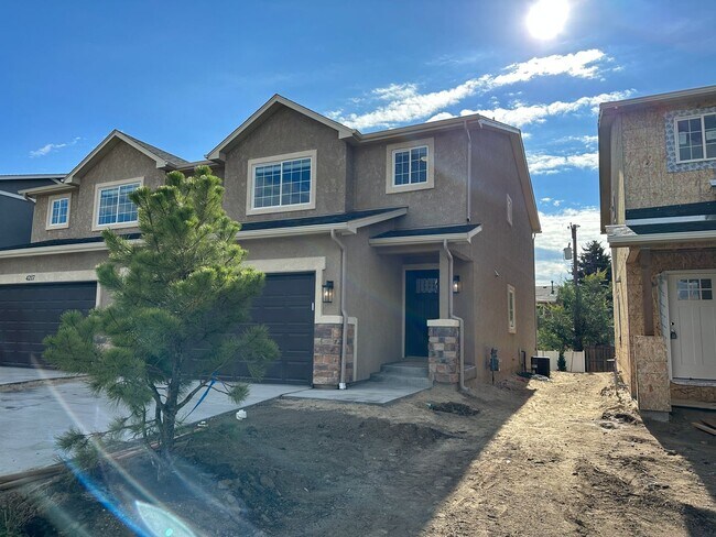 Foto del edificio - Gorgeous Townhome in 80917, off Austin Blu...