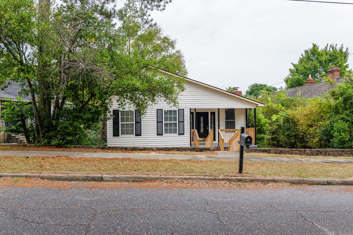 Front of the home - 796 Leitner St