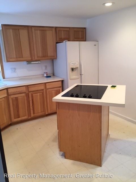 Foto del edificio - 3390 Sweet Home Rd