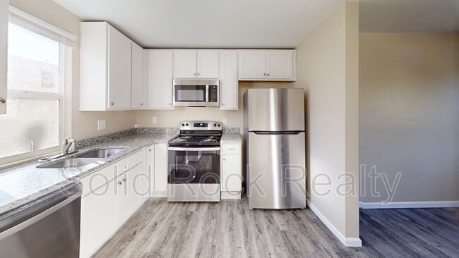 Foto del edificio - 2405 E St Vrain St