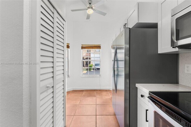 Foto del edificio - 16334 SW 103rd St