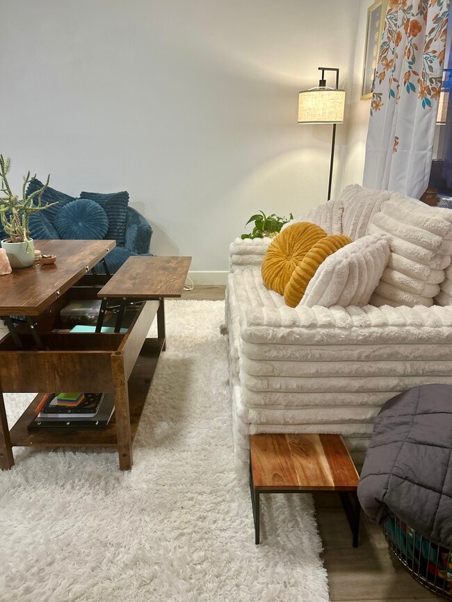 Foto del edificio - 1476 W Dakota Ave