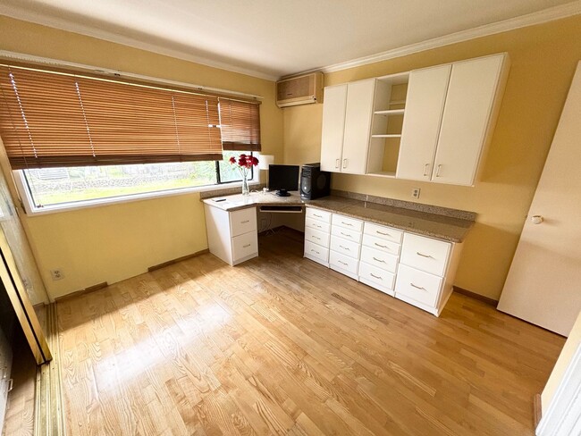 Foto del edificio - 2 Bedroom 1.5 Bathroom at Nuuanu Streamsid...