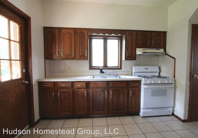 Foto del edificio - 3 br, 1 bath House - 194 Downs Street