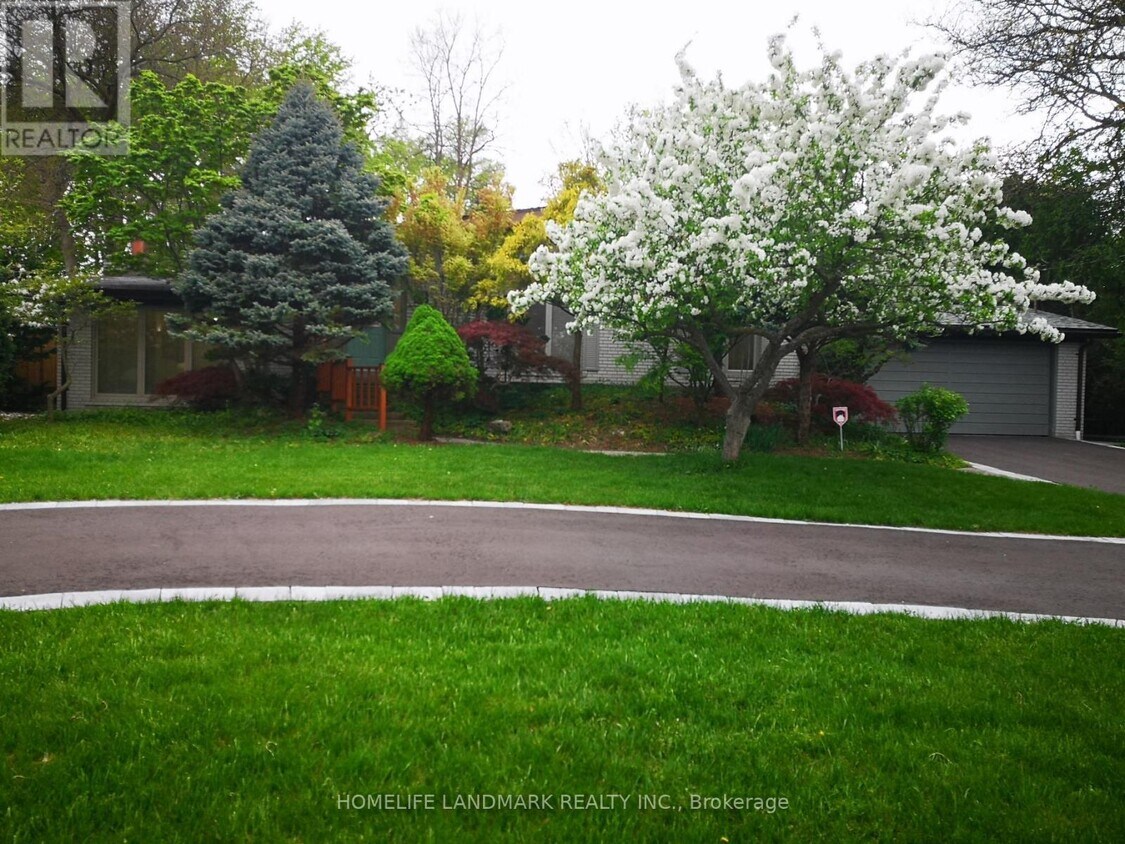 Primary Photo - 12 Thornheights Rd