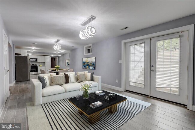 Foto del edificio - 8797 Ellis Mill Dr