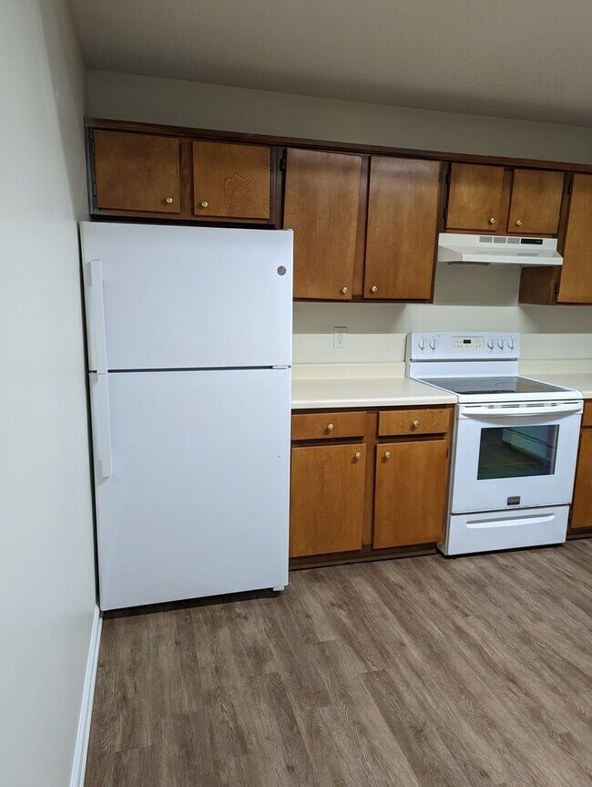 Building Photo - 2460 Brantley Way