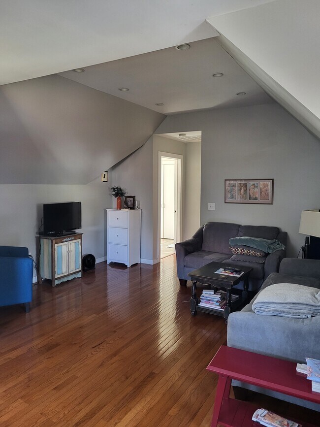 Foto del edificio - 2227 N York St