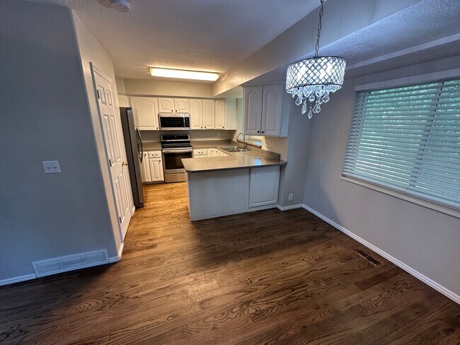 Foto del edificio - 1397 Willow Valley Dr