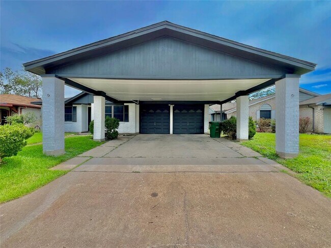 Building Photo - 12807 Cape Hyannis Dr