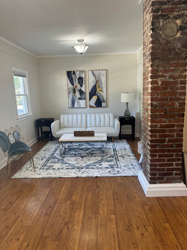 Living Space - 1407 Debow St