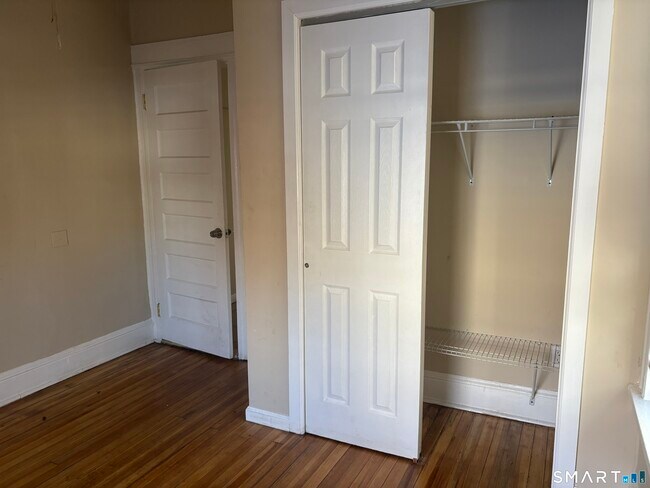 Foto del edificio - 252 Maplewood Ave