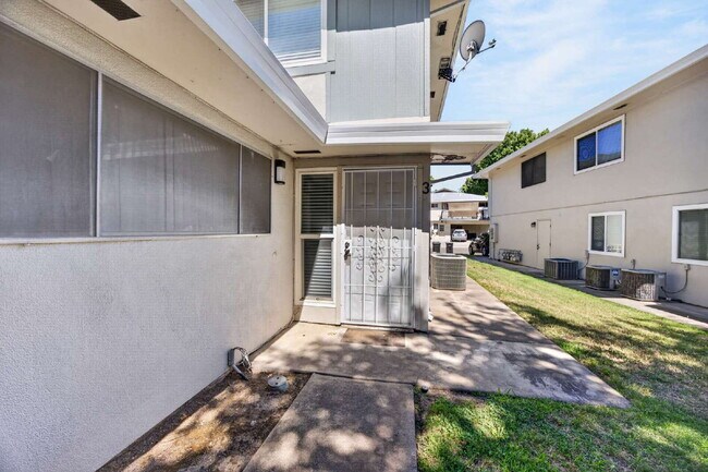 Foto del edificio - Charming 2-Bed Condo Retreat in Citrus Heights