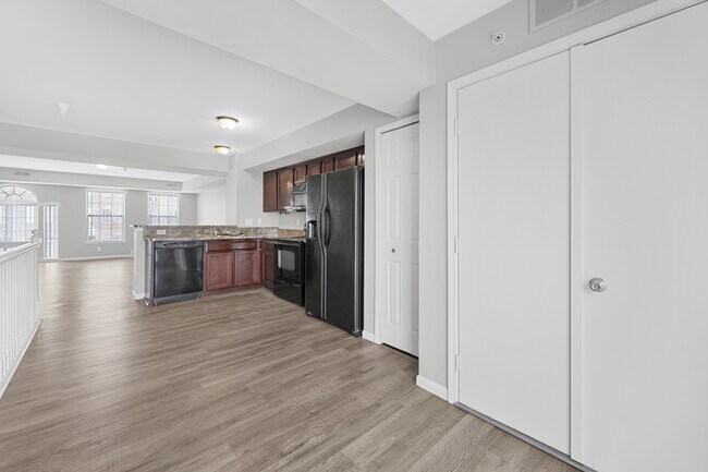 Foto del edificio - 14154 Lakeside Blvd N