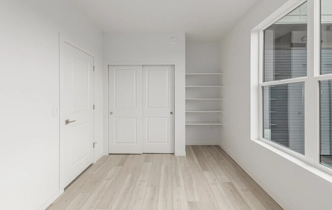 Foto del edificio - 1694 Sheridan Boulevard