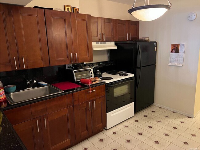 Building Photo - 240-37 69th Ave