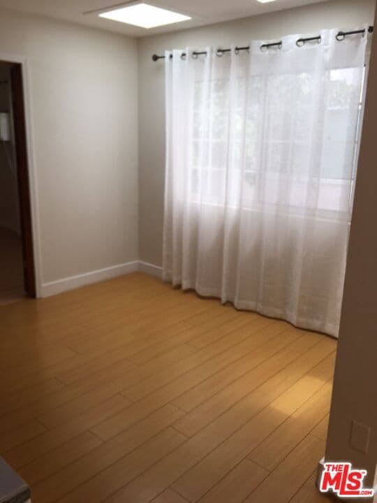 Foto del edificio - 12205 Gorham Ave
