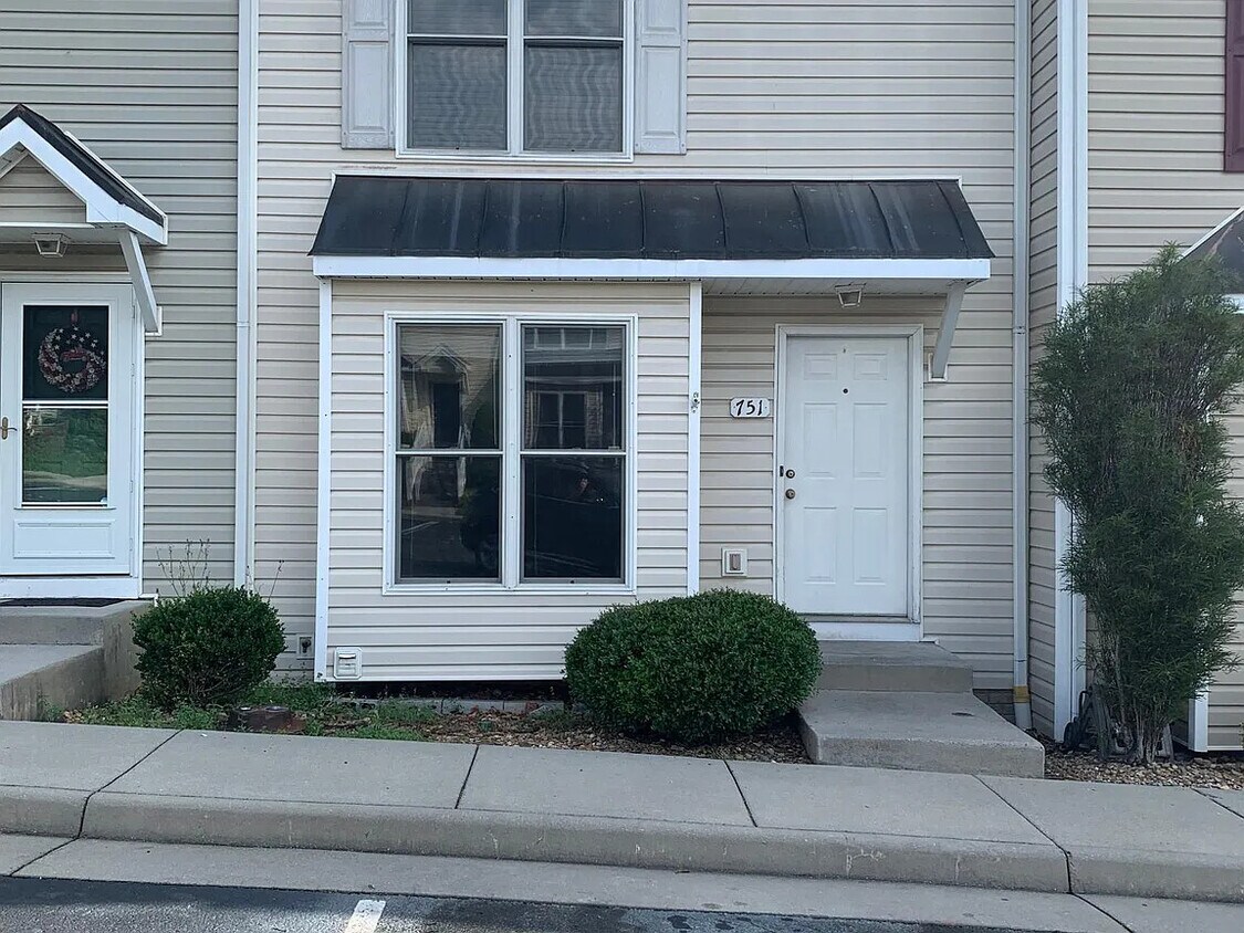 Foto principal - 751 Merlins Way