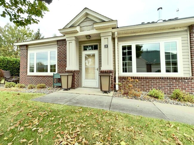 Foto del edificio - 12022 Vermillion St NE