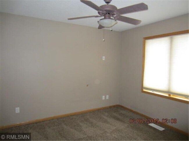 Foto del edificio - 10304 Yates Dr N