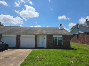 Building Photo - 2430 W Gum St