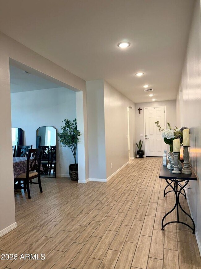 Foto del edificio - CLASSY 4 bedroom