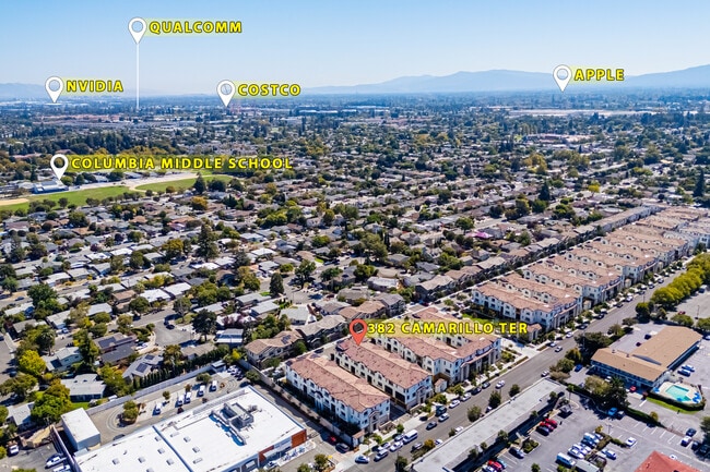 Building Photo - 382 Camarillo Ter