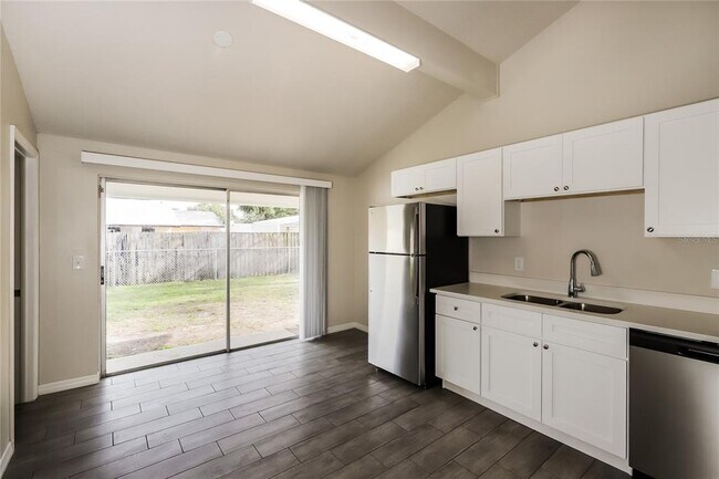 Building Photo - 1205 Windy Hill Dr