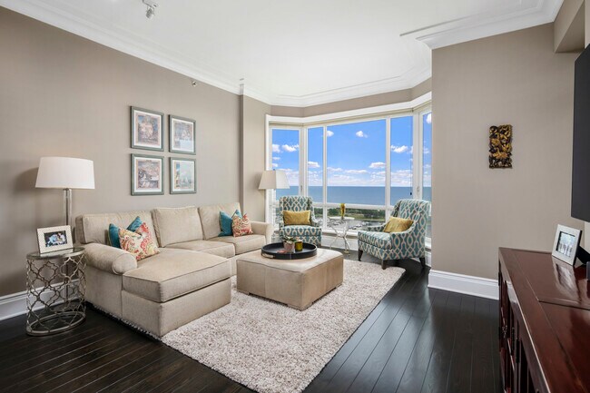 Foto del edificio - 2550 N Lakeview Ave