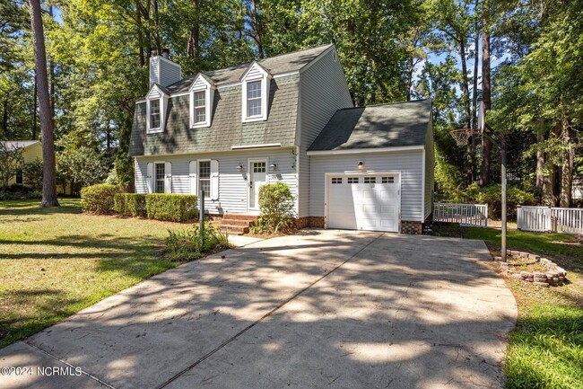 Building Photo - 3203 Hunt Club Ln