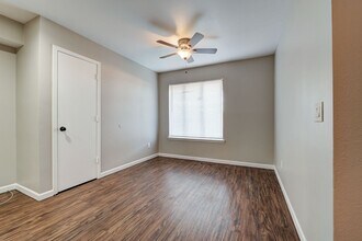 Building Photo - 3837 Southwind Ct