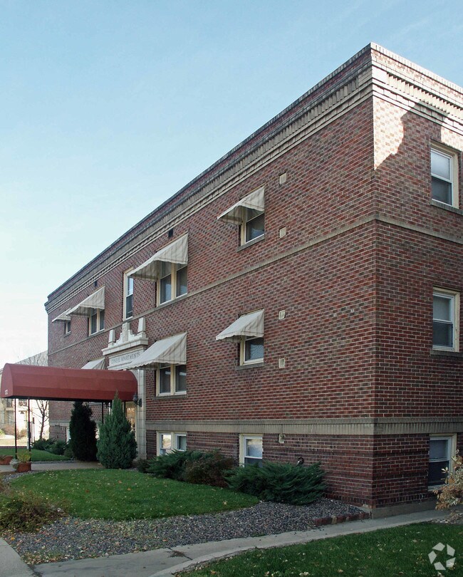 Building Photo - 1372 Marion St