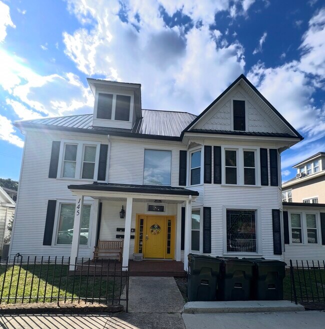 Foto del edificio - 145 3rd St