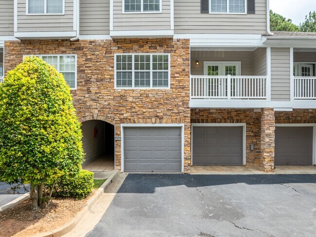 Building Photo - Sought After Towne Lake Location- Walking ...