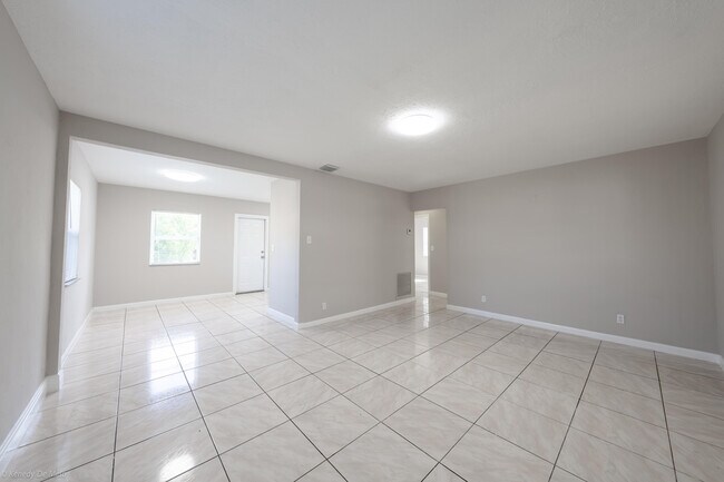 Foto del edificio - 1226 NW 1st Ave