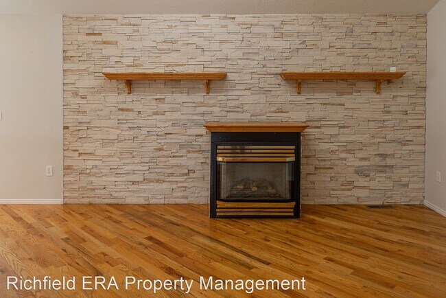 Building Photo - 3 br, 2 bath House - 210 North 300 East