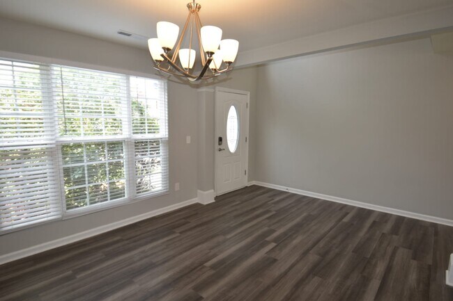 Building Photo - 4000 Crowfield Dr