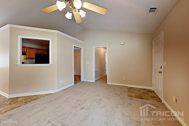 Building Photo - 103 Thorn Thicket Way