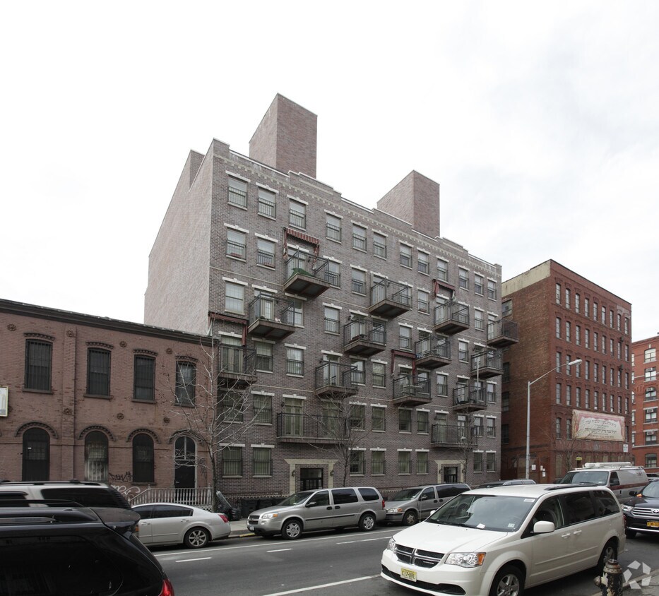 Building Photo - 796 Wythe Ave