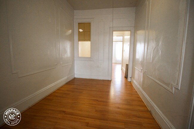 Building Photo - 95 Himrod St