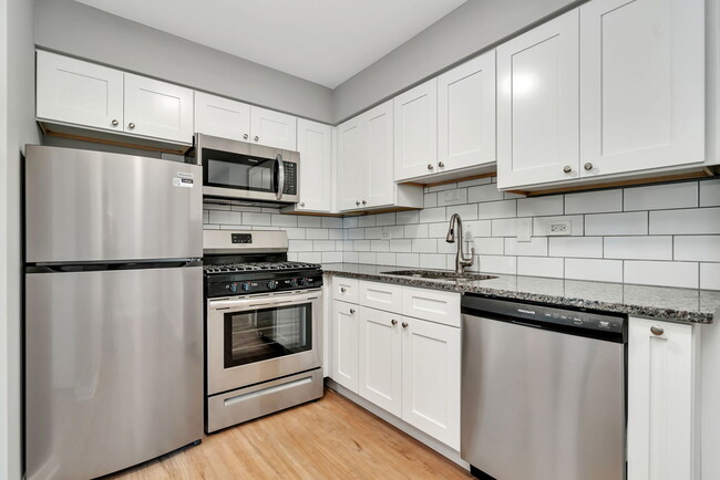 Foto del edificio - 913 Plainfield Rd