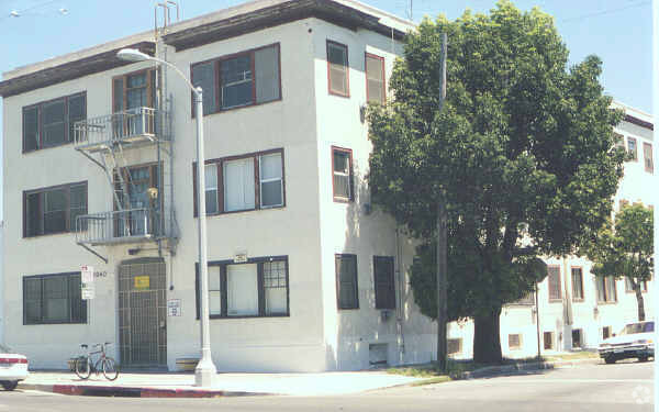 Building Photo - Marina Pointe