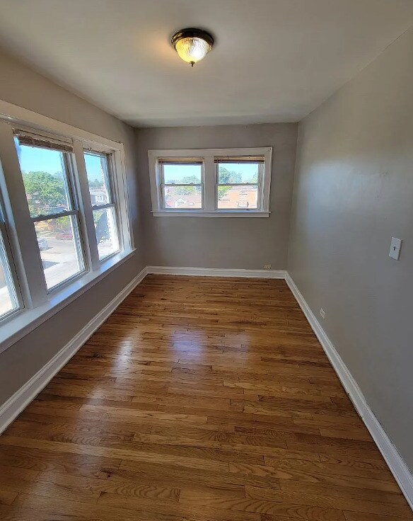 Foto del edificio - 7806 S Winchester Ave