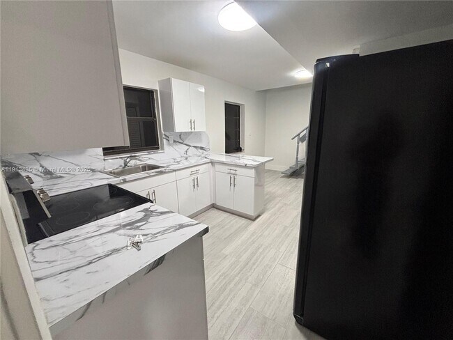 Foto del edificio - 1799 SW 36th Ave