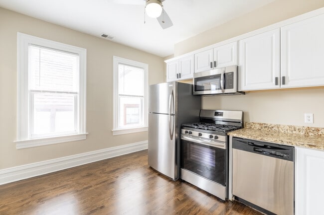 Foto del edificio - 2754 S Logan Ave