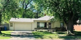 Building Photo - 29497 Oakwood St